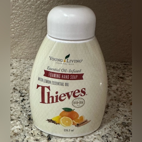 Young Living Thieves Foaming Hand Soap 8oz - Picture 1 of 4